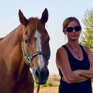 Meet your Posher, Makenzie